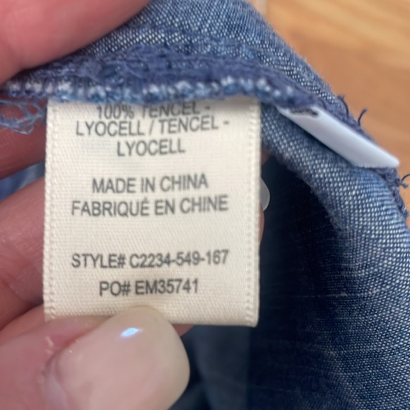 CLOTH & STONE Denim Off the Shoulder size large - Picture 5 of 5